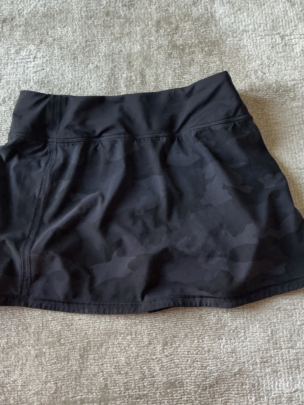 LULULEMON Pace Rival Mid Rise Skirt Skort 365 Camo Deep Coal Black Sz 6 - Picture 4 of 4